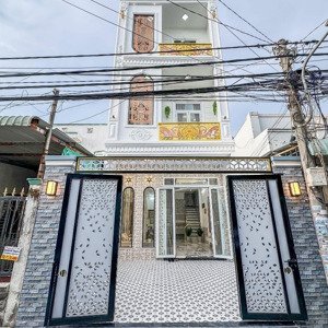nhà trệt 2 lầu mới đẹp- trục chính hẻm liên tổ 1-2, có sân đậu ô tô, gần trường đh y dược cần thơ