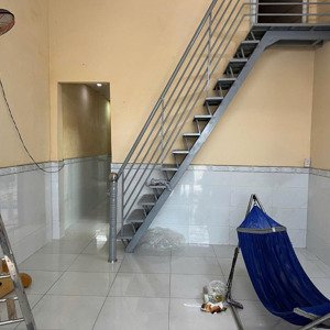 bán nhà hẻm 3m5 bến bình đông - 80m2 - kế cầu chà và - sổ hồng riêng - pháp lý sạch