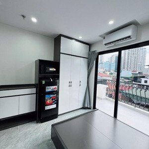 tòa chdv nguyễn văn huyên lô góc 2 thoáng, dt 95tr, 18p, ba gác, 50m ra ô tô, 80m
