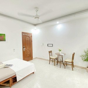 phòng 30m2 full đồ cao cấp ngõ ô tô tại hoàng ngân chỉ 4tr6/tháng