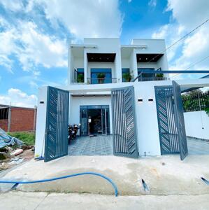 Bán nhà lầu đẹp và thật như hình, cách Biên Hoà 10 phút