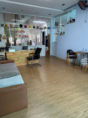 cho thuê nhà khu trung sơn, gần dương bá trạc: 8x20m, trệt 3 lầu, nt mới, đường 12m. 39 triệu/th
