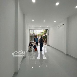 cho thuê nhà mới xây 2 mặt tiền đường nguyễn cửu vân p17 quận bình thạnh