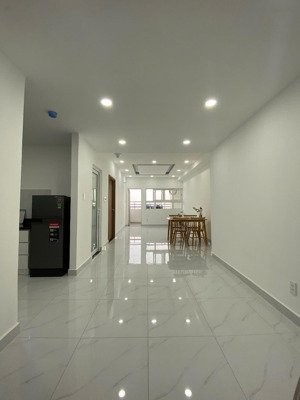 xuất cảnh cần cho thuê gấp căn hộ đầy đủ dv tiện ích