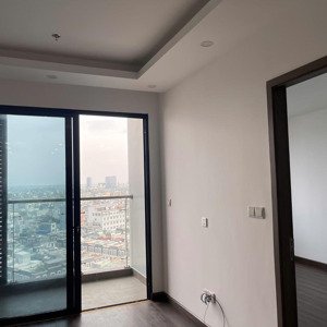 chính chủ cần bán nhanh căn hộ 2n2wc nhìn vào tttp xem pháo hoa giá tốt nhất thị trường chỉ 2.269