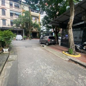 cho thuê văn phòng kpl 20 trương định. full thiết bị - bàn giao luôn free để xe.
