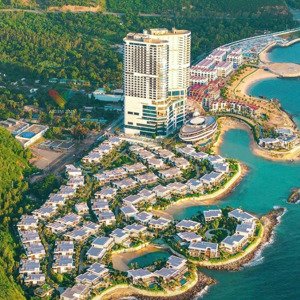 bán biệt thự mặt biển 6 sao gran melia nha trang, đã có sổ, 1000m2, mua ở hoặc kd. tt 20% nhận nhà