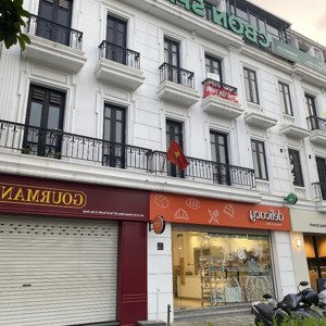 Bán Gấp Căn Shophouse Tây Hồ Tây Giá Chỉ 48 Tỷ. Hiện đang Cho Thuê 80tr/tháng