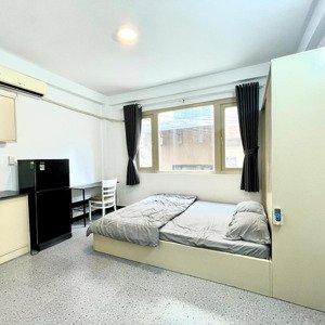 cho thuê phòng cửa sổ lớn rộng rãi ngay phạm ngũ lão quận 1 gần phố bùi viện, chợ thái bình