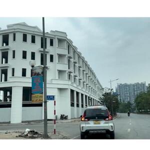 Bán nhà mặt phố Thành Trung/Trâu Quỳ 5 tầng thang máy 90m2 đường 30m siêu kinh doanh