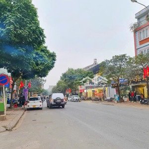 nhượng nhà 2 tầng 200m2 tại mặt phố trâu quỳ, gia lâm ( kd dòng tiền đều ) lh. 