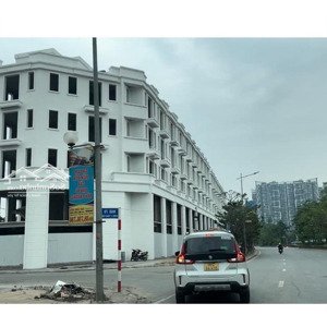 bán nhà mặt phố thành trung/trâu quỳ 5 tầng thang máy, 90m2 đường 30m siêu kinh doanh