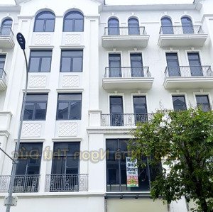 chính chủ bán biệt thự liền kề phân khu the mahattan vị trí cực đẹp sd 453,6m2 giá tốt