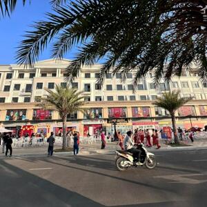 CHO THUÊ VỊ TRÍ ĐẸP -MẶT TIỀN TRỤC ĐƯỜNG CHÍNH NXLP VINHOMES GRAND PARK ĐÔNG NHẤT VINHOMES