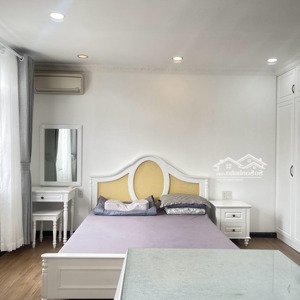 cho thuê căn hộ dịch vụ 40m2 giá 10tr full nt, bao internet, dv vệ sinh, nước. hưng gia 5, pmh q7