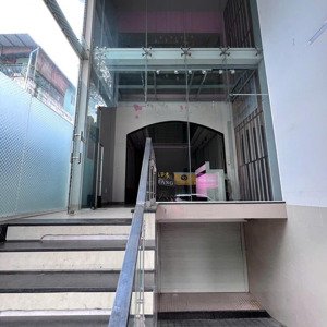Gấp! 1 Trệt 1 Lầu - Cho Thuê Mặt Tiền Nguyễn Trãi, P3, Q5 - Dt 5.5x20m, Riêng Biệt 59 Triệu