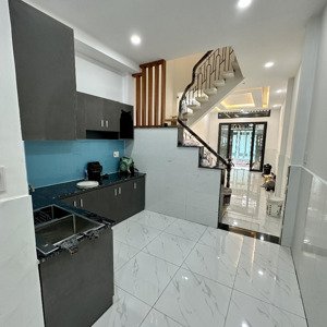 nhà giáp trung tâm 3 tháng 2 - ô tô đỗ cửa - nhà mới ở ngay nhỉnh 6 tỷ