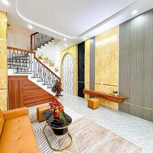 bán nhà 3 tầng mới 100% đường phạm ngũ lão
