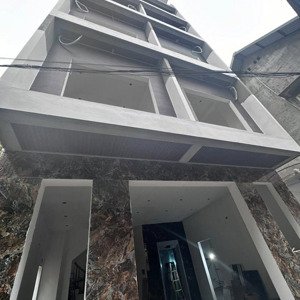 cho thuê phòng khép kín tại phố ái mộ - bồ đề - gần bệnh viện tâm anh. giá 5.5tr/ tháng