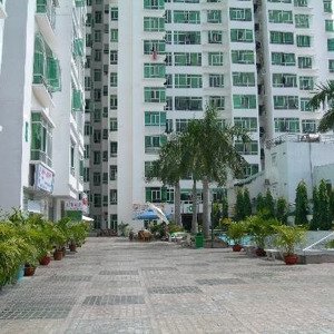Cần Bán Căn Tầng Trệt Chung Cư Hoàng Anh 2, Dt: 255m2, Giá: 6 Tỷ. Lh: Hoa