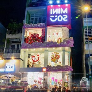 cho thuê nhà mặt phố hàng ngang, vị trí đẹp, trung tâm phố cổ, dt 200m2 x 3tầng, mt 7m, mọi mô hình