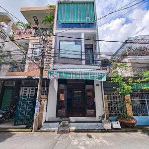 Nhà 1 trệt 2 lầu lộ nhựa 5m - Thông qua Chợ Trần Việt Châu