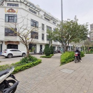 chính chủ bán vinhome gardenia hàm nghi nam từ liêm.dt : 100m2 .giá : 40 tỷ