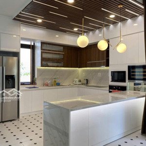 bán biệt thự lucasta villa, 26,5 tỷ, 175 m2, 4pn + 5wc, hướng bắc