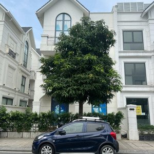 biệt thự shophouse sổ lâu dài san hô 1 mặt hồ ngọc trai giá 41.x tỷ vin 1 gia lâm, hn 