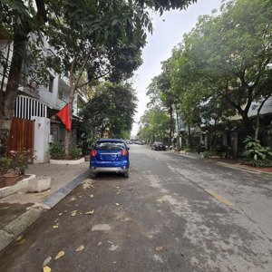 bán gấp biệt thự 170 m2 ở đại mỗ, mt 9.2m, giá 31.5 tỷ. lh phú trần: 