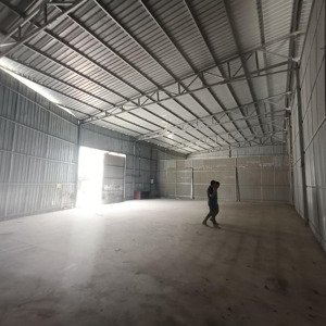 cho thuê kho phú diễn, btl nhà khung sắt mái tôn cao 6-8m,dt 300m.800m đến 1300m kho đẹp.vào ngay