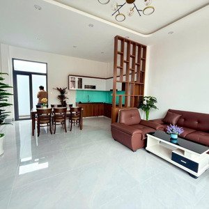 Gia đình Cần Bán Nhà Thiết Kế 1 Trệt 1 Lầu Mới Xây(dt 80m2). Sổ Hồng Riêng. đường Nhựa 12m