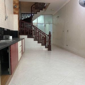 cực rẻ - bán nhà mặt phố thịnh liệt - trung tâm hoàng mai - vỉa hè đá bóng - kinh doanh bất chấp