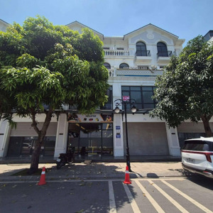 shophouse sb23 mặt đường 40m giá 15.x tỷ ( vay bank 10 tỷ )vocp1