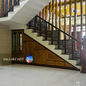 nhà đẹp 2 tầng 2 mặt tiền trần khát chân, vĩnh hòa, nha trang