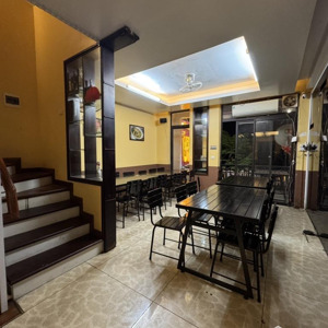 bán nhà mặt phố quận hoàng mai vỉa hè cực rộng kinh doanh sầm uất ngày đêm view hồ 66m2 x 5t