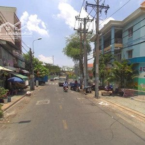 bán nhà ngay góc giao ngả 3 bình tây p1 quận 6 (4,5m x 15m) 4 tầng giá 14 tỷ