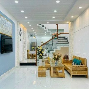 bán nhà riêng đẹp tại lạc long quân, 1,68 tỷ, 48m2, 2pn, 2wc, 2 tầng, nhiều tiện ích