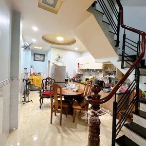 nhà đẹp ở ngay 4 tầng lưu hữu phước , 42m2 , 4pn , tặng hết nội thất , kdc vip , chỉ 4.24 tỷ