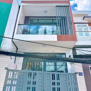 Nhà lầu rộng gần trường đại học Y Dược Cần Thơ