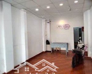 cho thuê mặt bằng kinh doanh: mặt tiền đường nguyễn văn cừ, quận 1