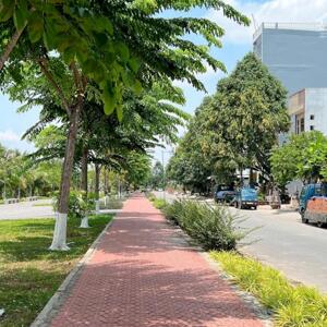 Nền đẹp Ngang Công Viên - Khu Dân Cư Thới Nhựt 2