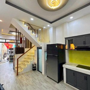 nhà 2 tầng mới đẹp, đường 3/2 - q11 - shr - 35m2 - 5.2 tỷ gần chợ, trường học