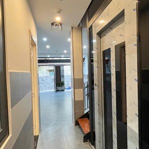 chính chủ bán toà nhà chdv hxh đbp p.11 q.10 5,5x18,5 giá 22,96 tỷ 15pn 17wc 5l 123tr 