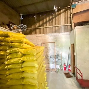 nhà c4 mặt tiền kinh doanh võ văn kiệt, dt 60 m2, giá nhỉn 6 tỷ, view công viên