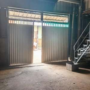 Thuê Kho Xưởng Quận 7 Dt 300m2 Có Sẵn Văn Phòng, Wc, Pccc Chuẩn