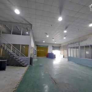 KHO, NHÀ XƯỞNG 300M2 QUỐC LỘ 1A, GIÁ CHỈ 10 TRIỆU