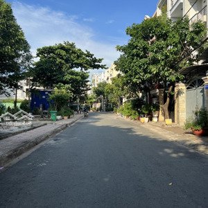 bán căn biệt thự bề ngang khủng gần sông sài gòn, đường 20m, dt 10x20m 3 tầng áp mái giá 28,9 tỷ