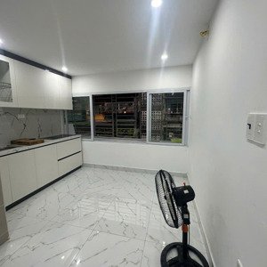cho thuê căn hộ nghĩa tân, cầu giấy, hn, dt 75m2, full nội thất, giá 8 triệu/ tháng