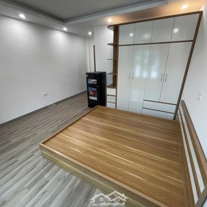 chỉ từ 4 triệu cho thuê phòng định công 30m2, tiện ích đầy đủ, ban công thoáng sáng, full nội thất